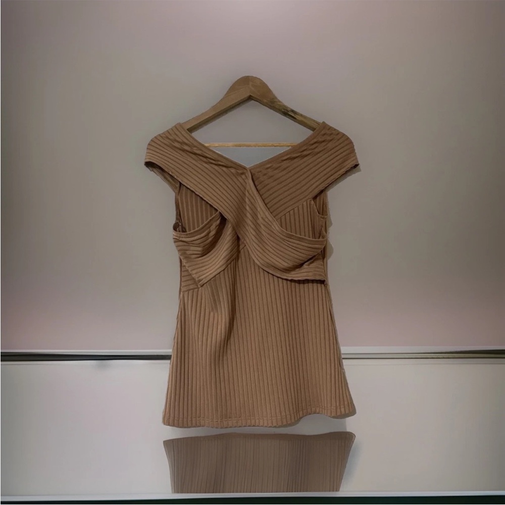 Women’s Blouse medium  Trendy Tan Off Shoulder Top Perfect For Spring And Summer
